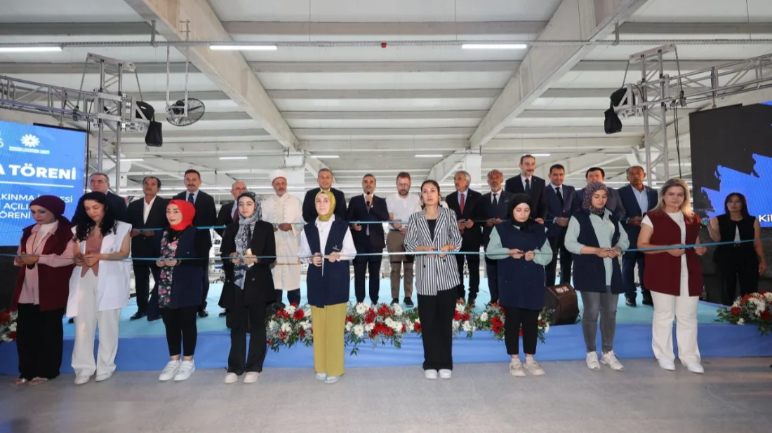Bakan Kacır, Kilis'te Toplu Açılış ve İmza Töreni'nde Girişimcilere Müjde Verdi