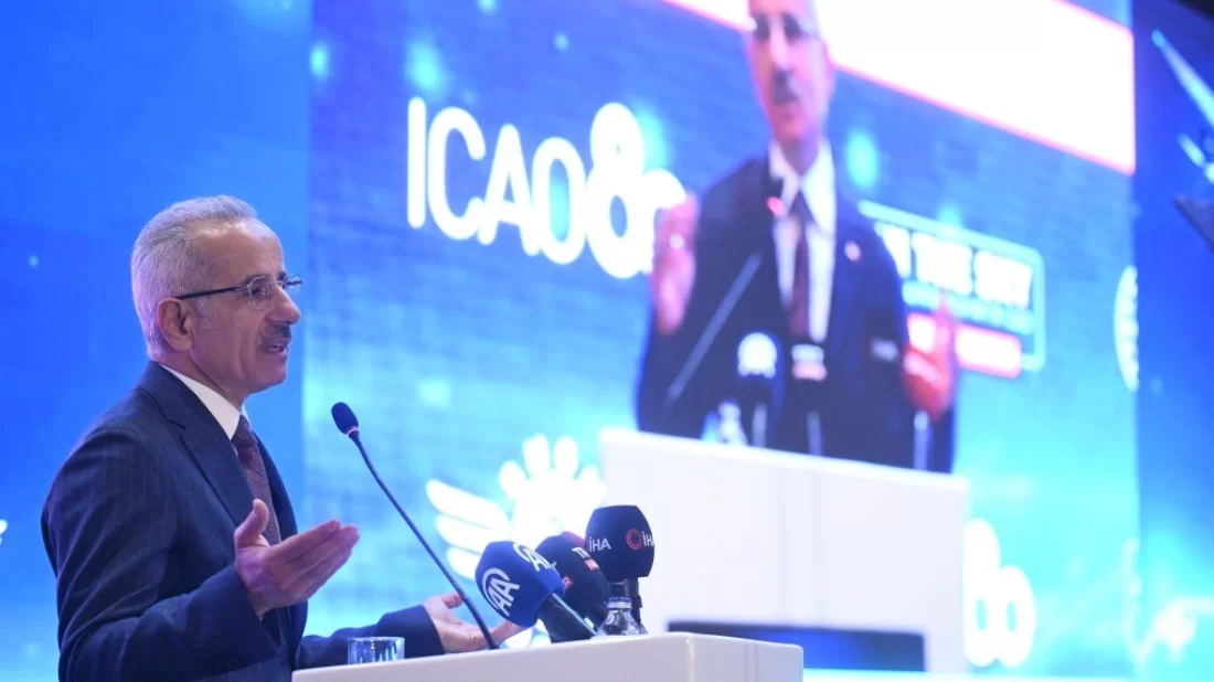 Bakan Uraloğlu: Yapay zeka ve büyük veri havacılık sektörü için büyük dönüm noktası oluşturuyor