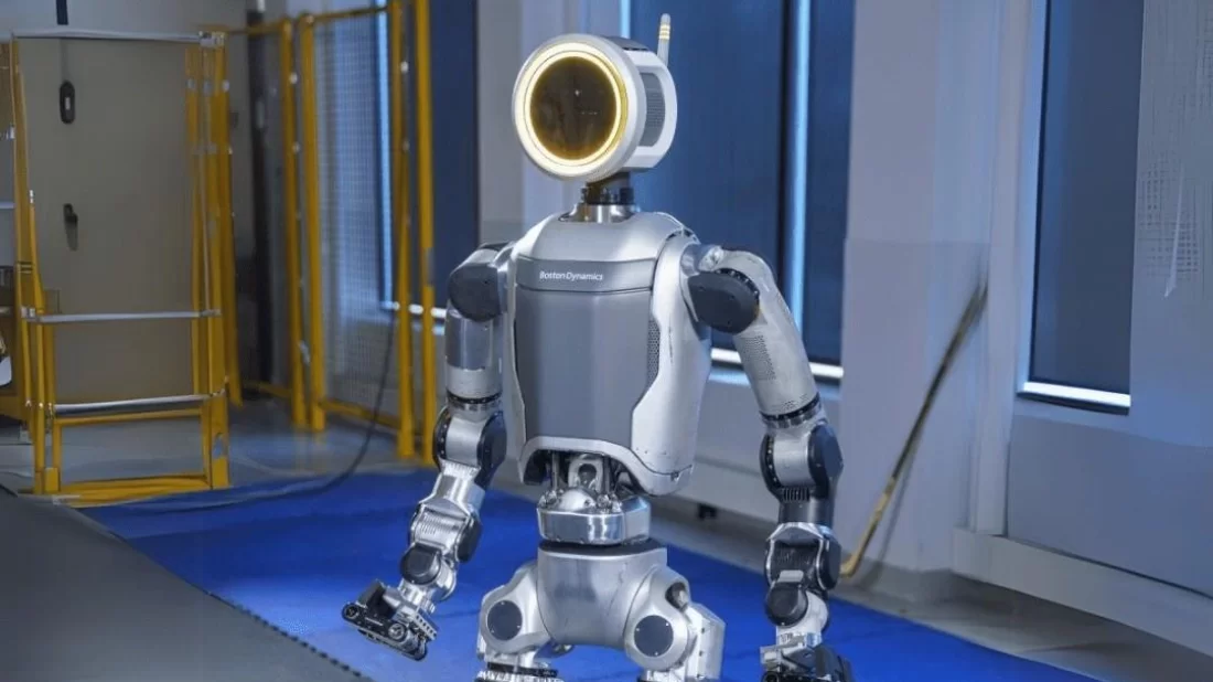 Boston Dynamics'in İnsansı Robotu Atlas’ın Yeni Versiyonu Sahneye Çıktı