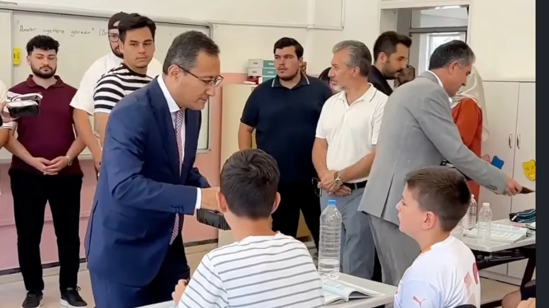 İçişleri Bakanı Mustafa Çiftçi TÜGVA Yaz Okulu Öğrencilerinin Çağrısına Kayıtsız Kalmadı 