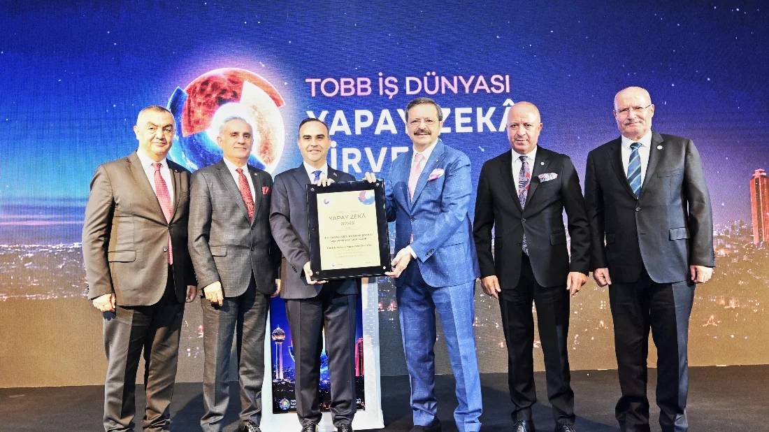 TOBB İş Dünyası Yapay Zeka Zirvesi’nde net mesaj: “Yapay zekayı sahaya indiriyoruz, üretmeye talibiz!”