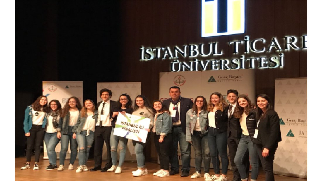 Liseliler, gizli kamera çekimlerini engelleyecek aparat geliştirdi
