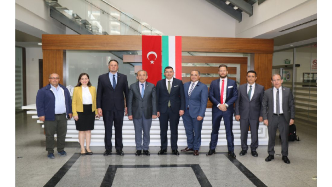 “Türk ve Macar iş dünyası yatırımlarda ortak hareket etmeli”
