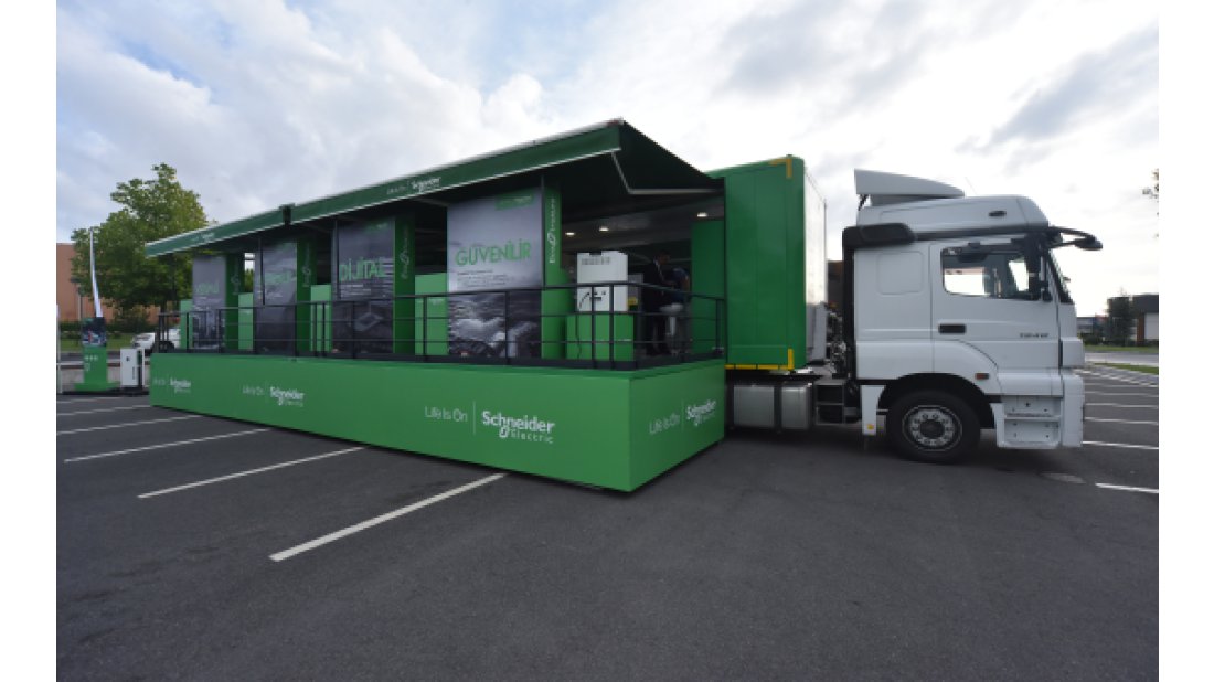 Schneider Electric, İnovasyon Tır'ı ile Bursa'daydı