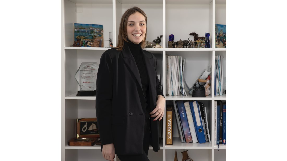 Görsel dünyasını yapay zekâ ile şekillendiriyor